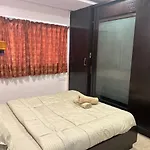 2Bhk With Pvt Decks Near Sea