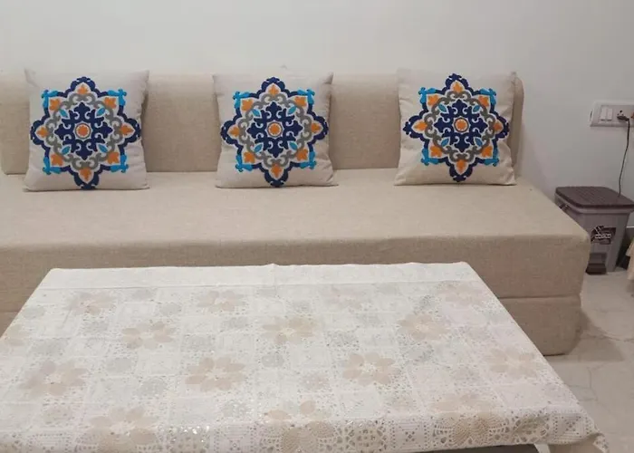 2Bhk With Pvt Decks Near Sea