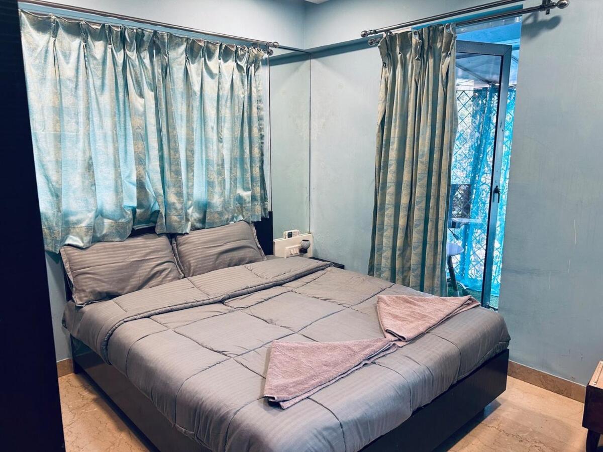 2bhk With Pvt Decks Near Sea * Bombaj